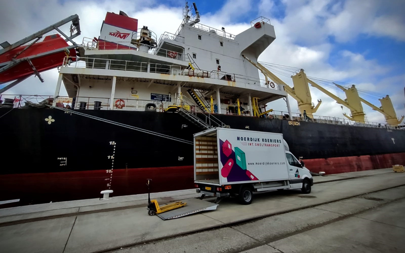 Moerdijk_Koeriers_scheepvaart_slider_2_nieuw